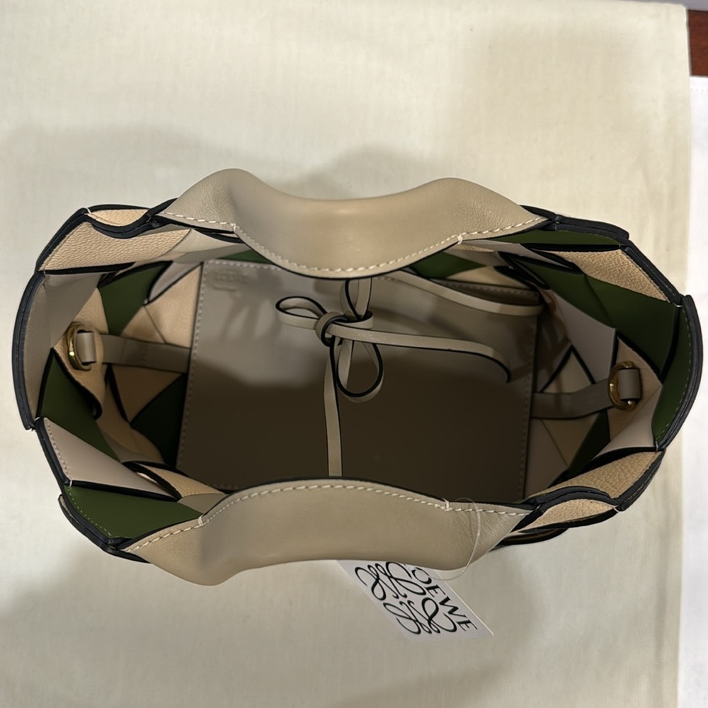 LOEWE PURSE - Picture 4 of 7